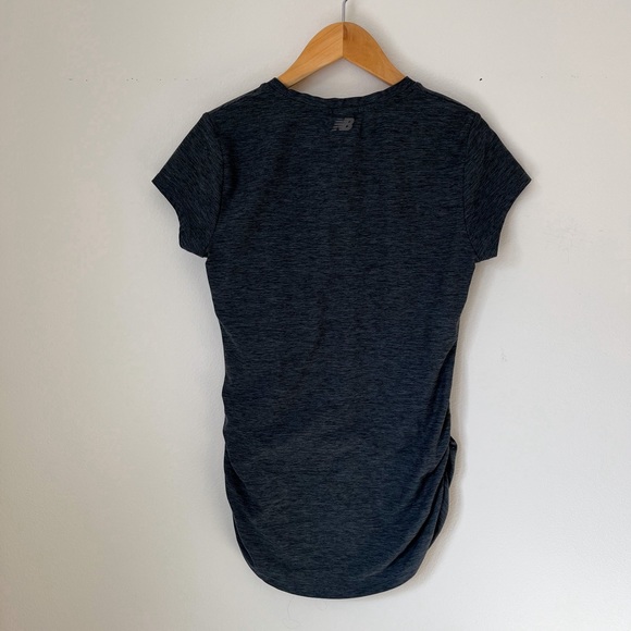 New Balance Ruched Long Workout T-Shirt - Picture 2 of 5